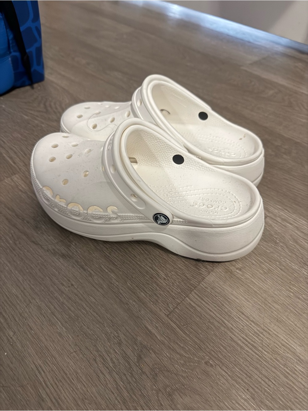 CROCSWhite